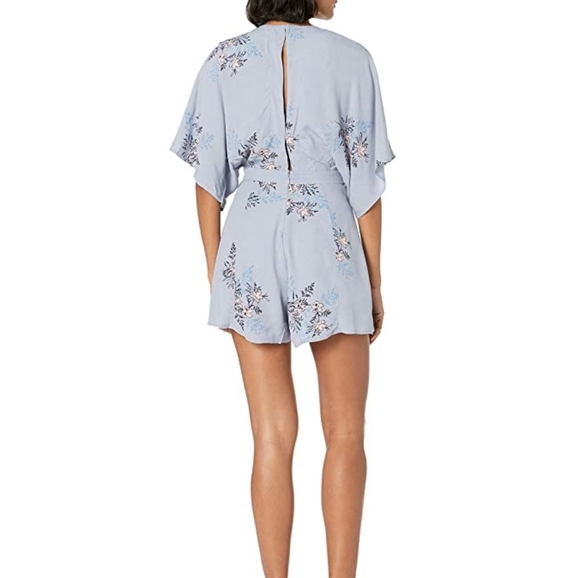 Astr the label | Periwinkle Floral romper NWT*
Med - Picture 2 of 2